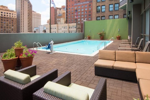 Pool view Holiday Inn Express Midtown