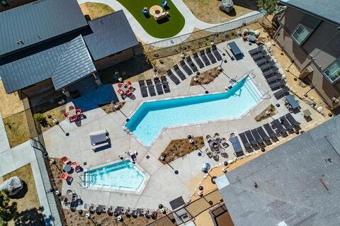 air pool view of Outbound Mammoth