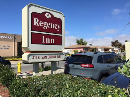 Buitenaanzicht Regency Inn SFO Airport