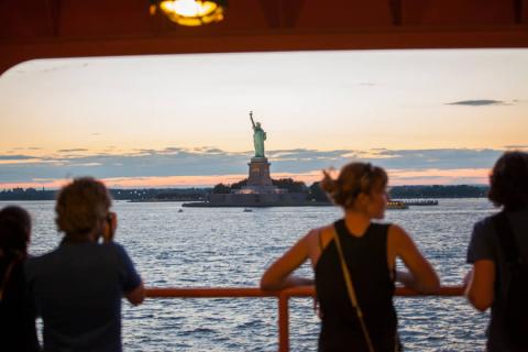 Vrijheidsbeeld vanuit Staten Island Ferry