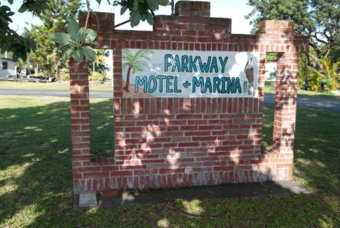 Parkway Motel Marina