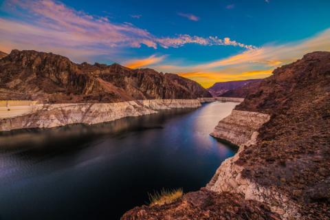 Lake Mead bij zonsondergang