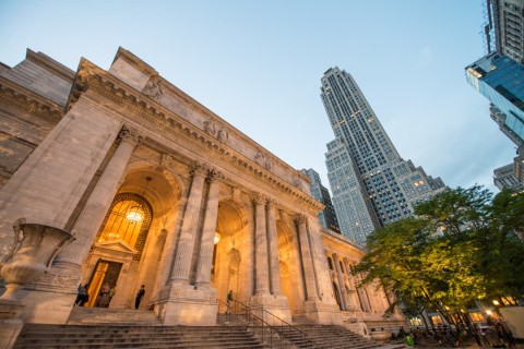 The New York Public Library met wolkenkrabber