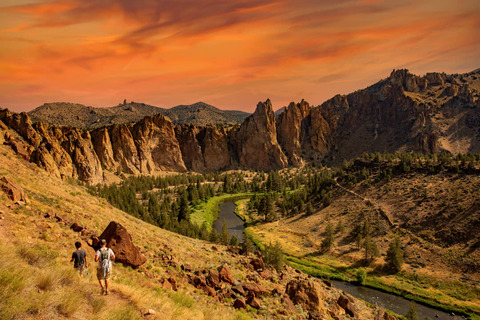 Hikers in Smith Rock State Park