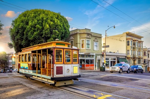 Cable Car Tram in downtown San Francisco in California USA